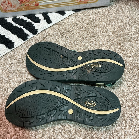 Chaco Green Patterned Sandals - Picture 3 of 8